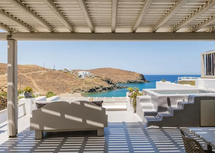 Mykonos & Vila Merchia Beach