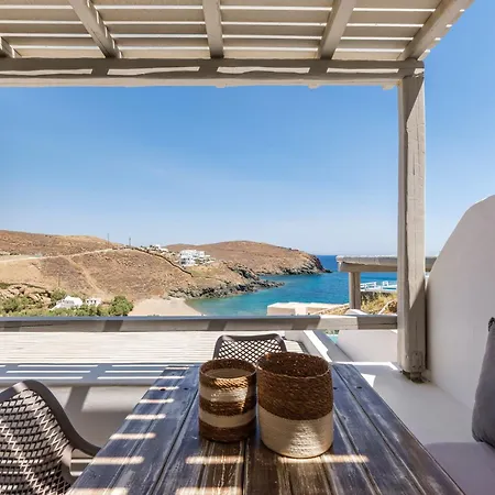 Mykonos & Villa Merchia Beach