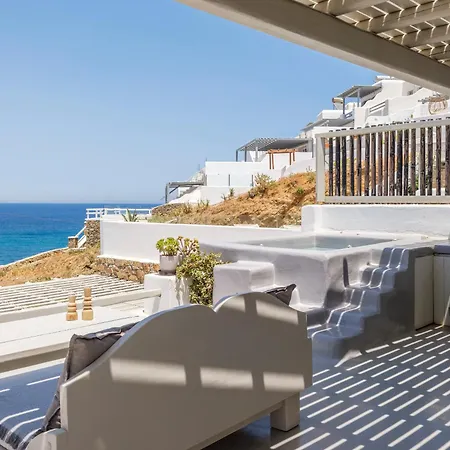 Villa Mykonos & *