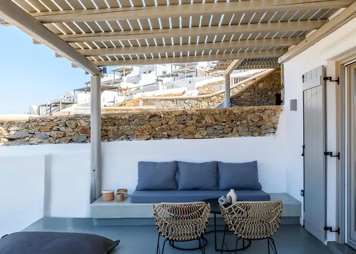 Villa Mykonos & *